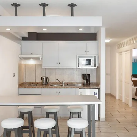 Aparthotel Dragos Del Sur Puerto de Santiago (Tenerife)