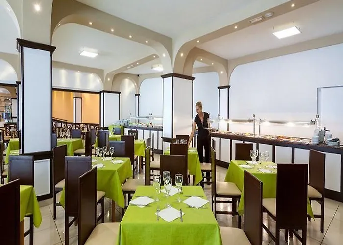 Dragos Del Sur Aparthotel Puerto de Santiago (Tenerife)