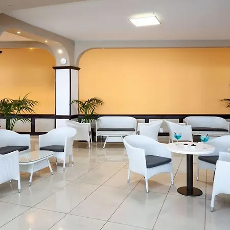 Dragos Del Sur 3* פוארטו דה סנטיאגו